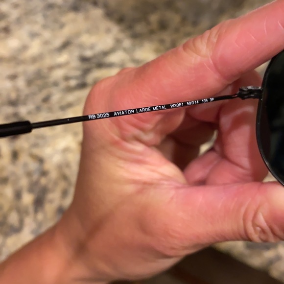 RayBan Black Aviators - Picture 7 of 7